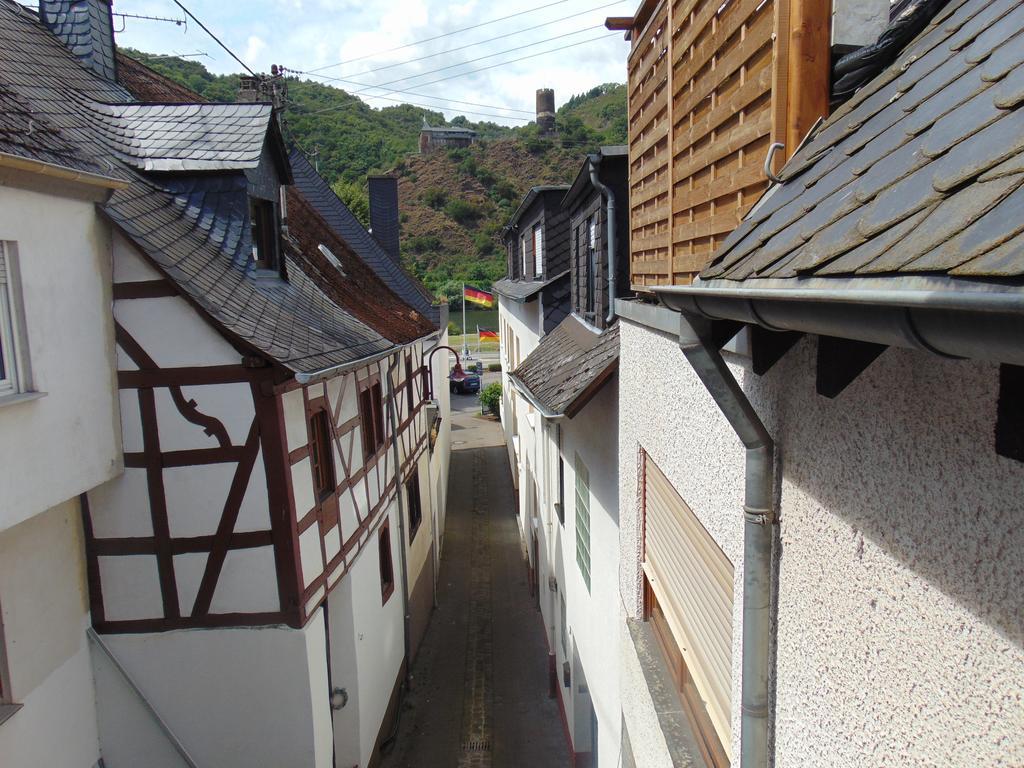 Ferienwohnung Bergblick /Moseltal Burgen  Extérieur photo