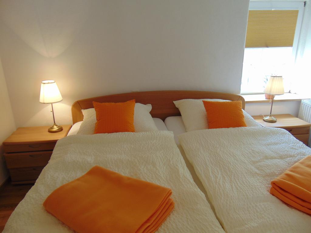 Ferienwohnung Bergblick /Moseltal Burgen  Extérieur photo