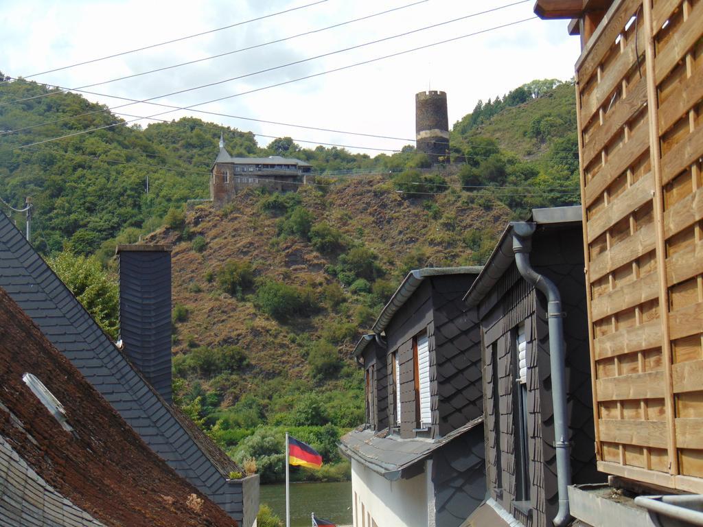Ferienwohnung Bergblick /Moseltal Burgen  Extérieur photo